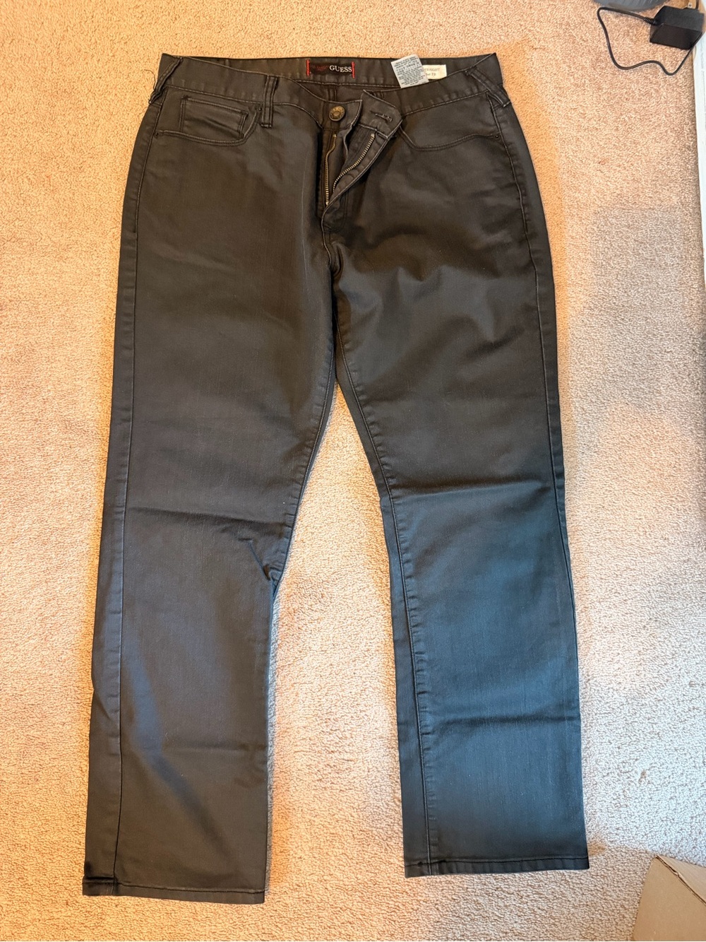 GUESS Men's Charcoal Straight-Leg Jeans